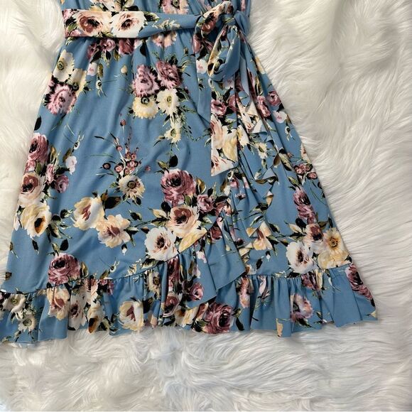 Aqua - Floral Wrap Dress - Picture 3 of 9